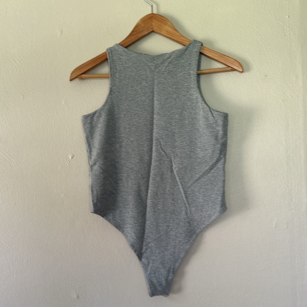 She+Sky Gray Bodysuit with Crew Neck and High-Cut Legs medium - Picture 3 of 6